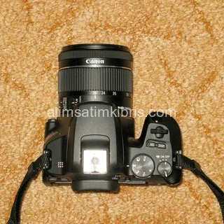 Canon EOS 250D - Az Kullanılmış, Tertemiz Canon EOS 250D - Az Kullanılmış, Tertemiz
